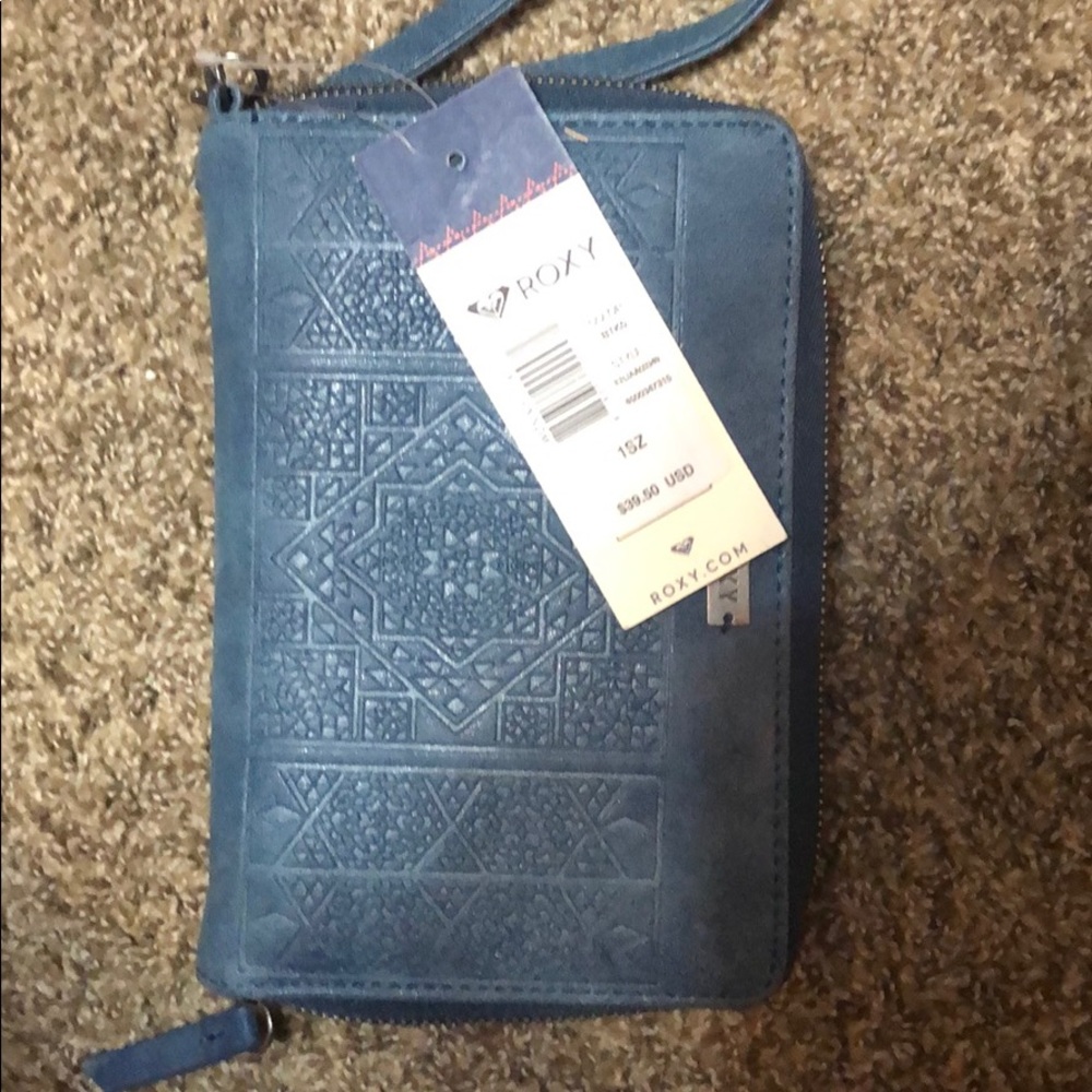 Rocky wallet/wristlet